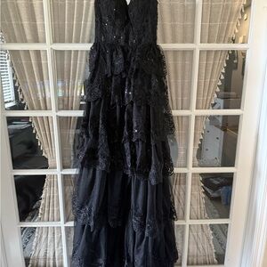 Elegant Black Lace Prom Dress